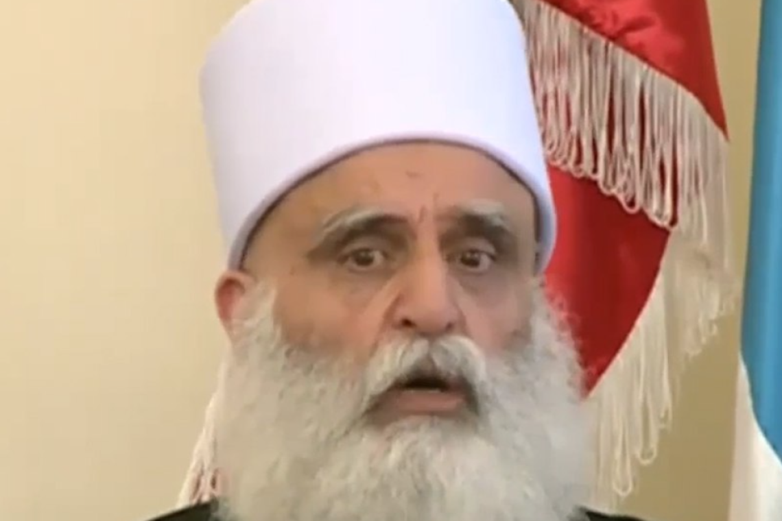شيخ عقل طائفة الموحدين الدروز في لبنان:ما جرى في سوريا يُعد مشروع فتنة ويهدد استقرار البلاد.للمزيد..